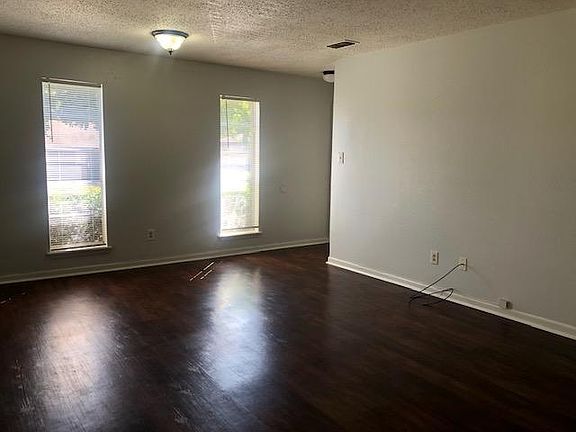 3rd image of 3409 Nikki Ct #B