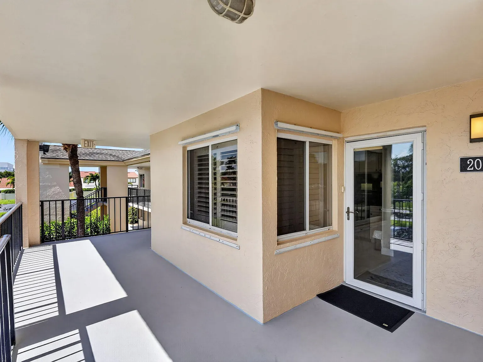 2 bed, 2.0 bath, 1250 sqft, $2,800 — Photo 4