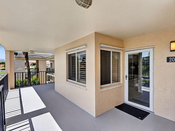 4th image of 275 Palm Ave #D