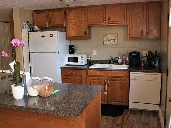 4th image of 2334 Topaz Dr