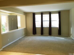 14532 Meadowbrook Ln, Corona, CA 92880