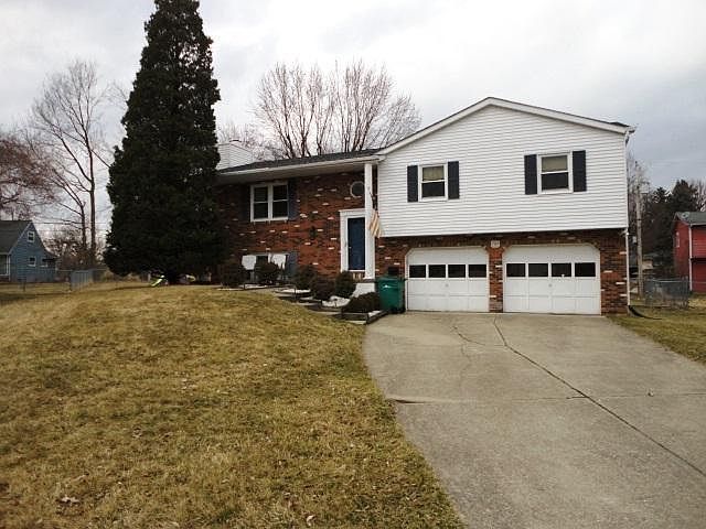 1st image of 749 Coventry Cir