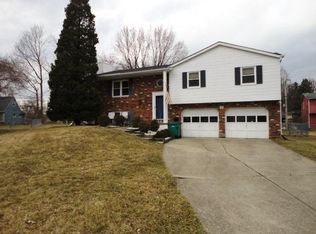 749 Coventry Cir, Newark, OH 43055