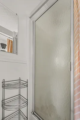 Rented by Charney Real Estate LLC | media 20