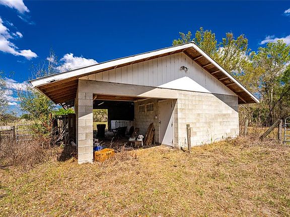 2nd image of 31840 Washington Loop Rd