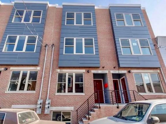 2nd image of 2015 S Hutchinson St Unit 4