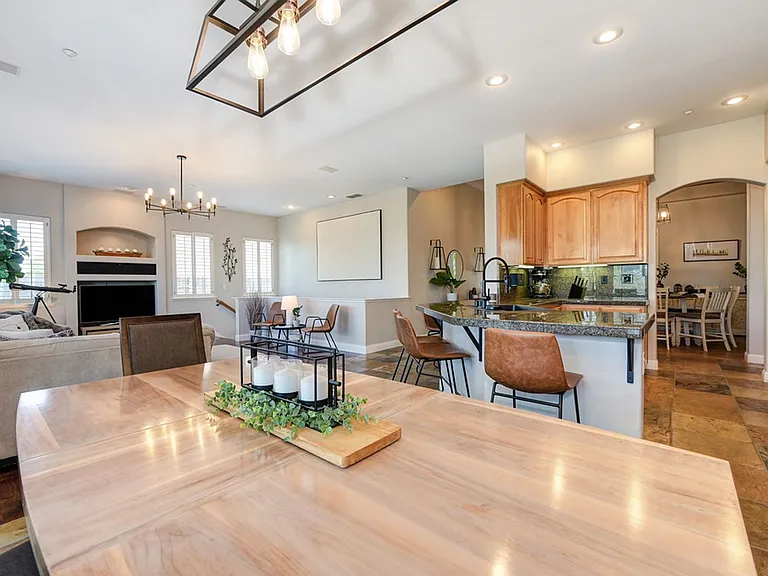7029 Pembroke Way — Photo 27