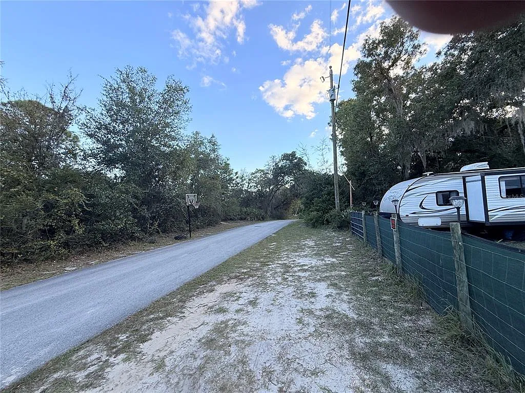1 bed, 1.0 bath, 180 sqft, $875 — Photo 1