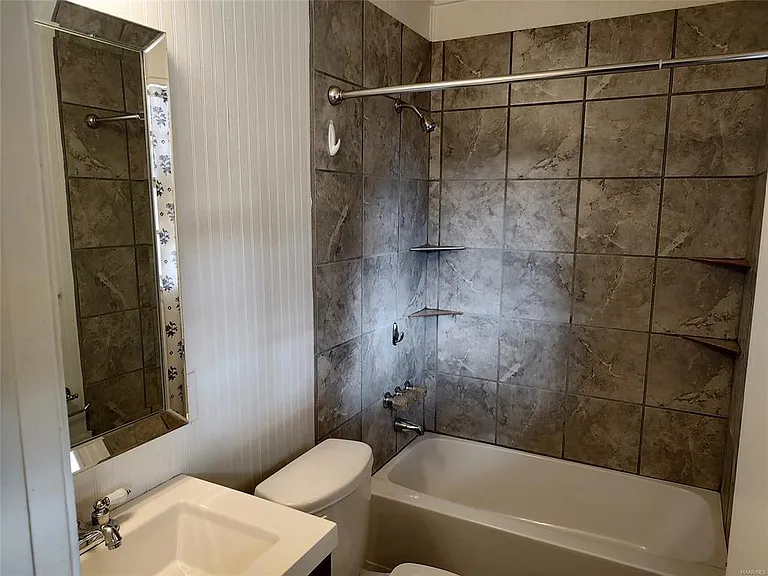 226 Radburn Way — Photo 14