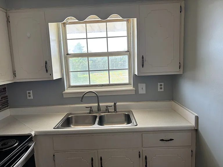 354 Shelby Ave — Photo 8