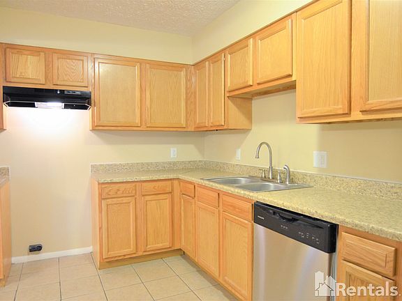 3rd image of 2614 Neptune Ct