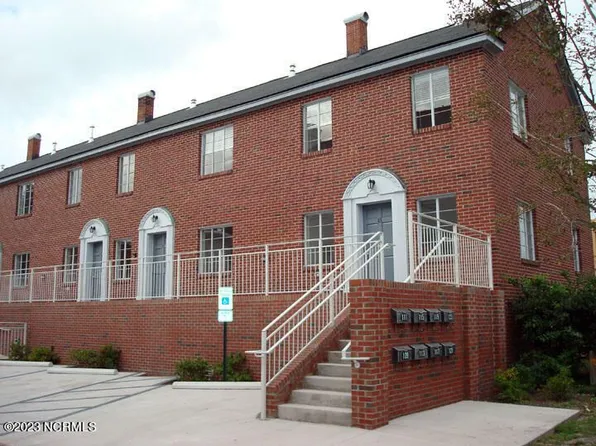 123 Pollock St, New Bern, NC 28560