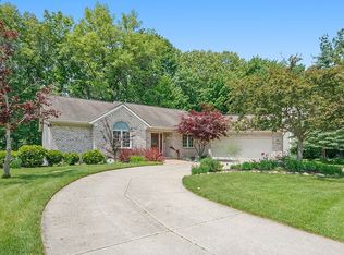 3841 Summit View Dr NE, Grand Rapids, MI 49525