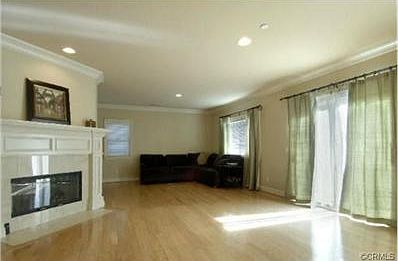 4th image of 441 Cloverleaf Dr