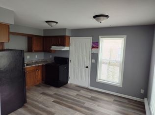 1040 Meadow St APT 2, Watertown, WI 53094