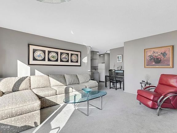 2nd image of 130 W 67th St APT 11G