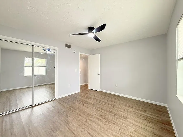 11705 North Dr #B — Photo 23