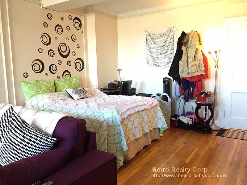2nd image of 1286 Beacon St #5th