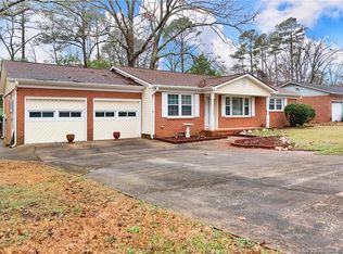 875 Southview Cir, Fayetteville, NC 28311