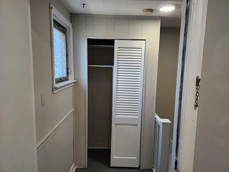 611 Glenview St #2 — Photo 15