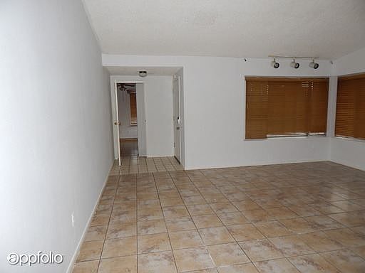 4th image of 24850 Nogal St