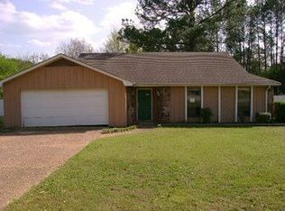 635 Crosscreek Trl, Pelham, AL 35124