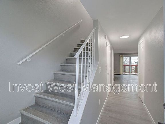 5th image of 224 NW 12th Ave