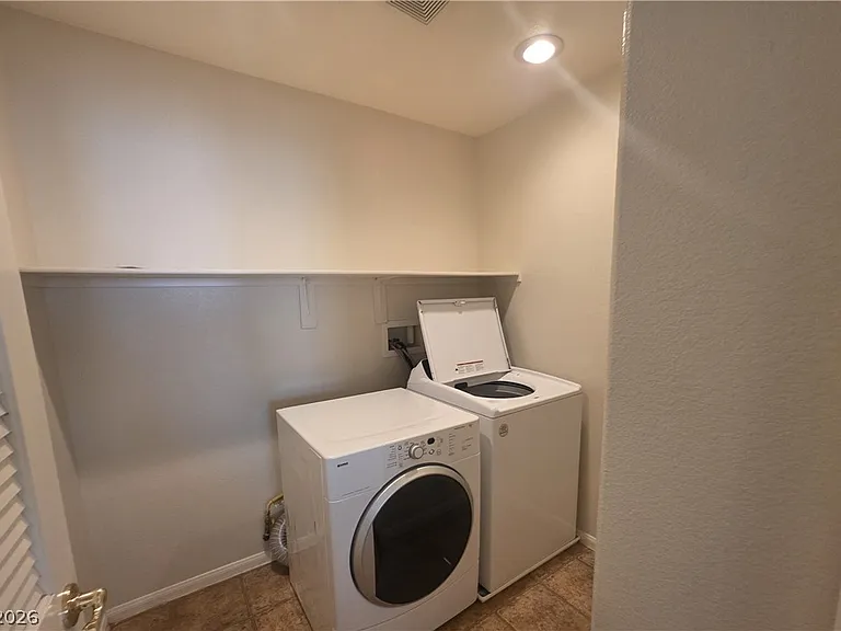8660 Diamond Sand Ave — Photo 32