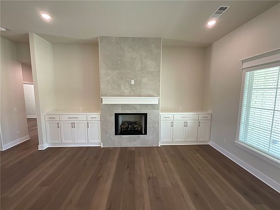 5th image of 1397 Padova Ave