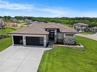 2317 SW Morris Dr, Lees Summit, MO 64082