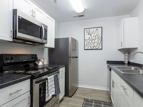 Immerse yourself in our galley-style kitchens with abundant cabinetry - the ultimate space for cooking up delectable masterpieces with your roommates.