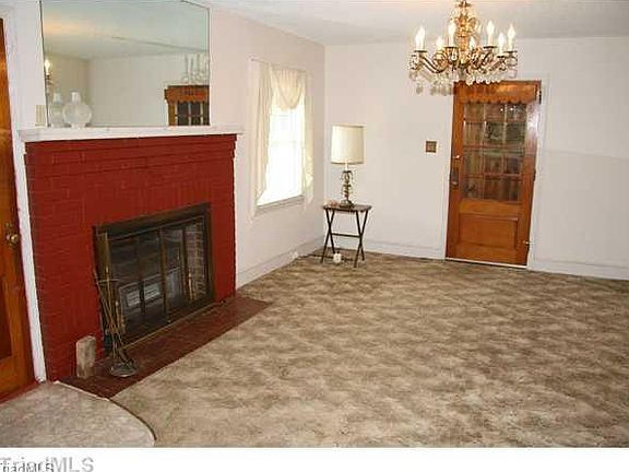 3rd image of 3040 W Lexington Ave