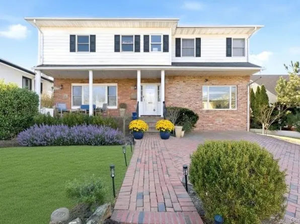 1495 Bay Blvd, Atlantic Beach, NY 11509