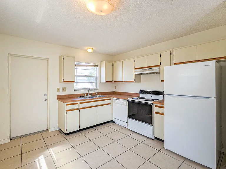 4011 62nd St W — Photo 14