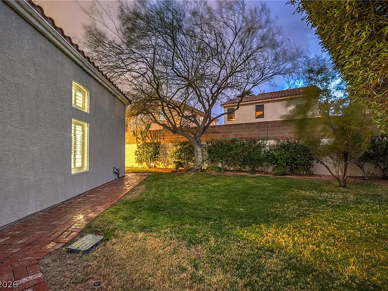 9785 Trail Rider Dr — Photo 38