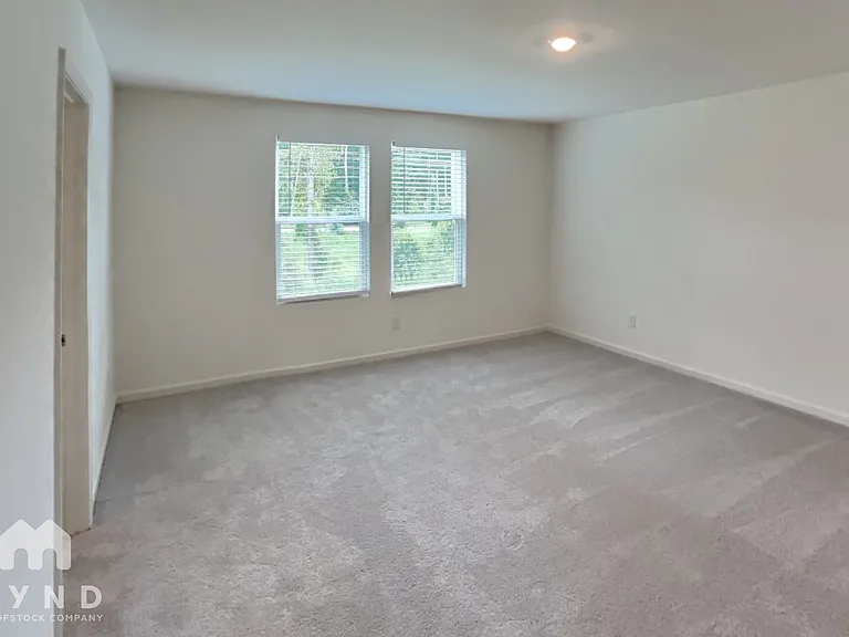 121 Maison Dr — Photo 8