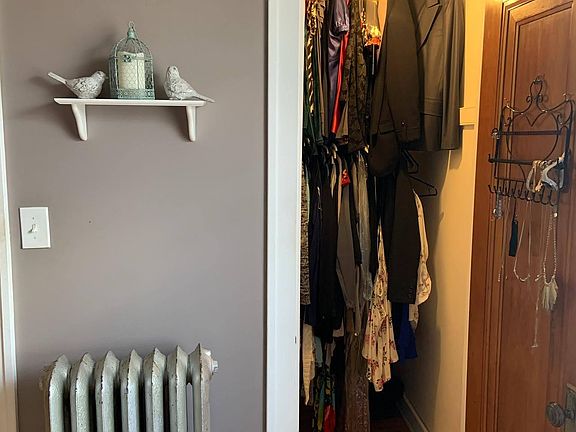 5th image of 6749 W Wrightwood Ave