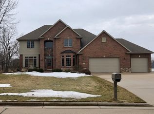 2457 Whistling Swan Ct, Menasha, WI 54952