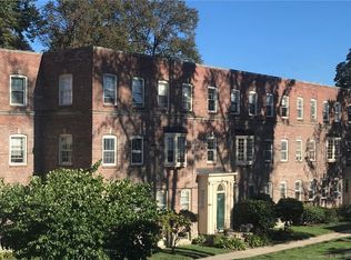 23 Rowsley St APT 1, Bridgeport, CT 06605