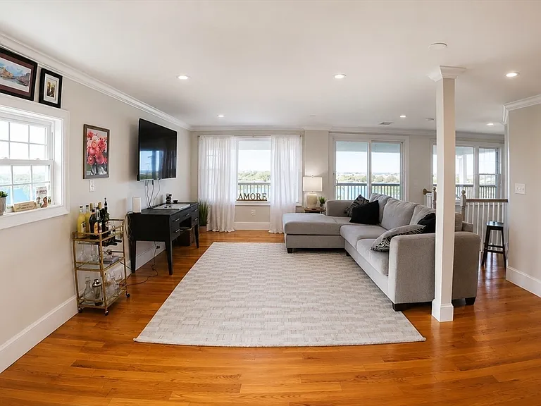 274 Bowdoin St #3 — Photo 4