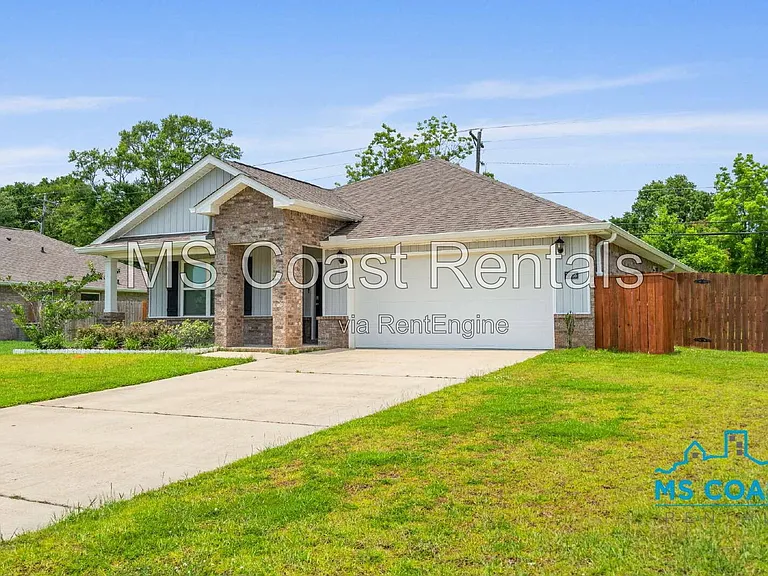 15236 Cypress Way — Photo 3