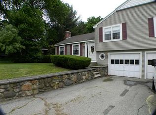 2 Parkview Dr, North Smithfield, RI 02896