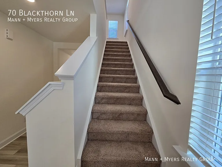 70 Blackthorn Ln — Photo 24