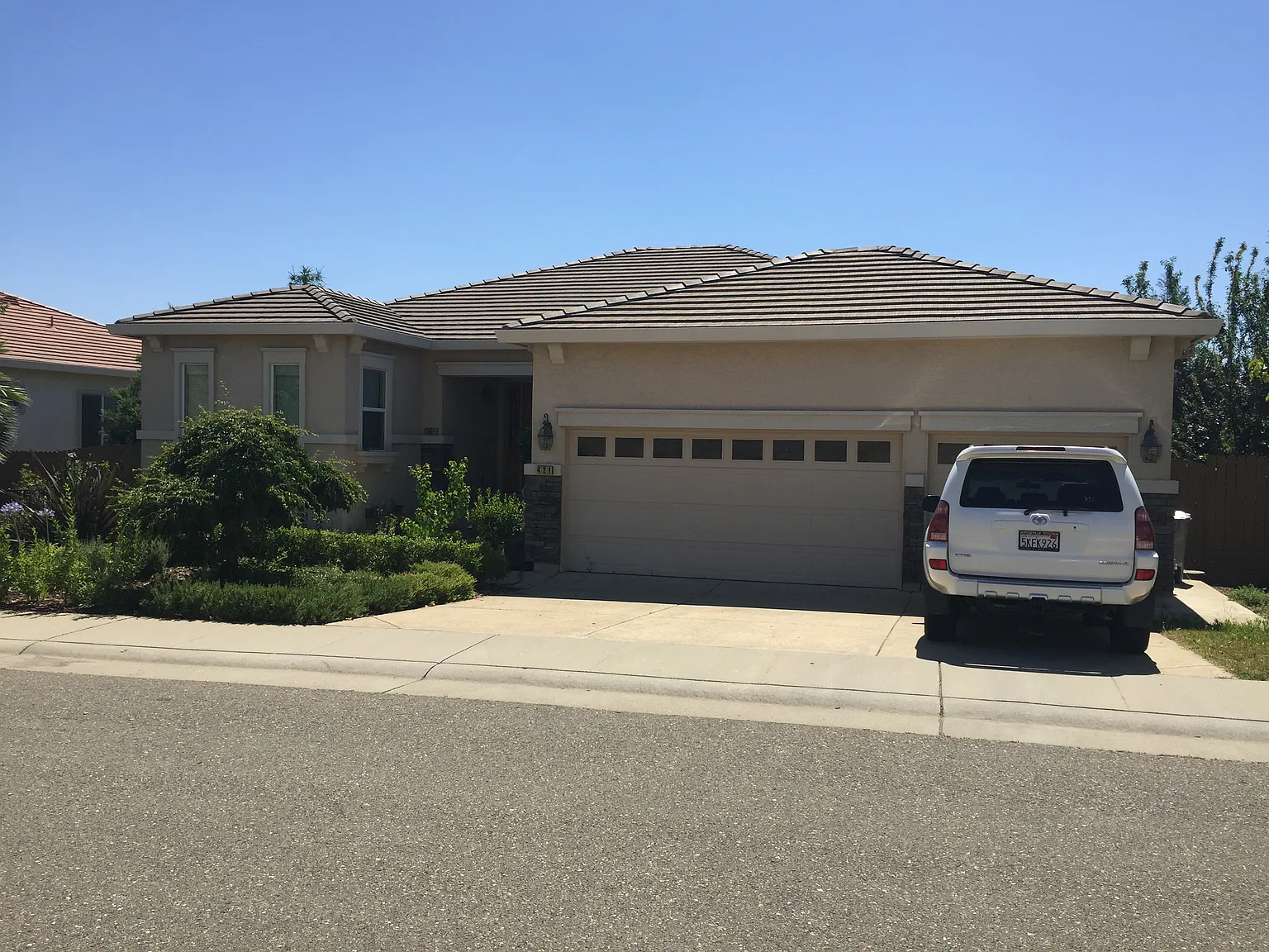 421 Catterline Way photo 1