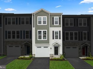 118 Leather Flower Dr, Lake Frederick, VA 22630