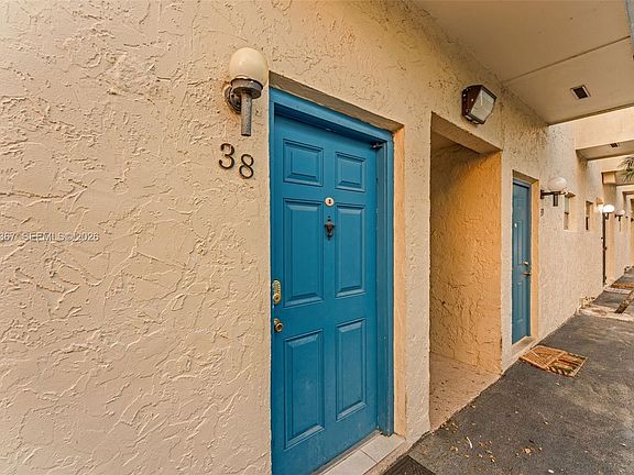 2nd image of 15389 S Dixie Hwy APT 38