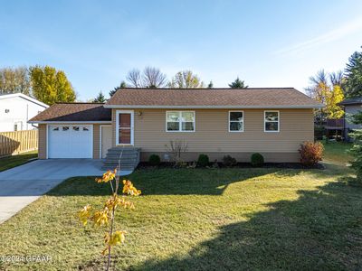 820 Lowell St, Crookston, MN, 56716