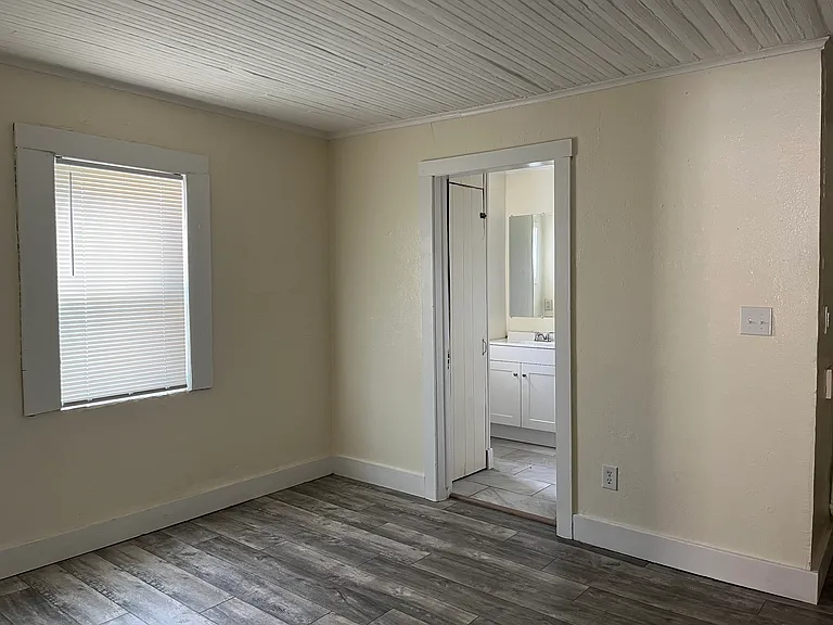 2337 Falcon Dr #B — Photo 3