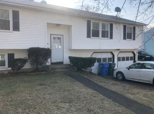 5 Costanzo Ct, Hamden, CT 06518