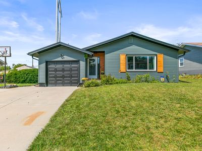 10634 Parker St, Omaha, NE, 68114